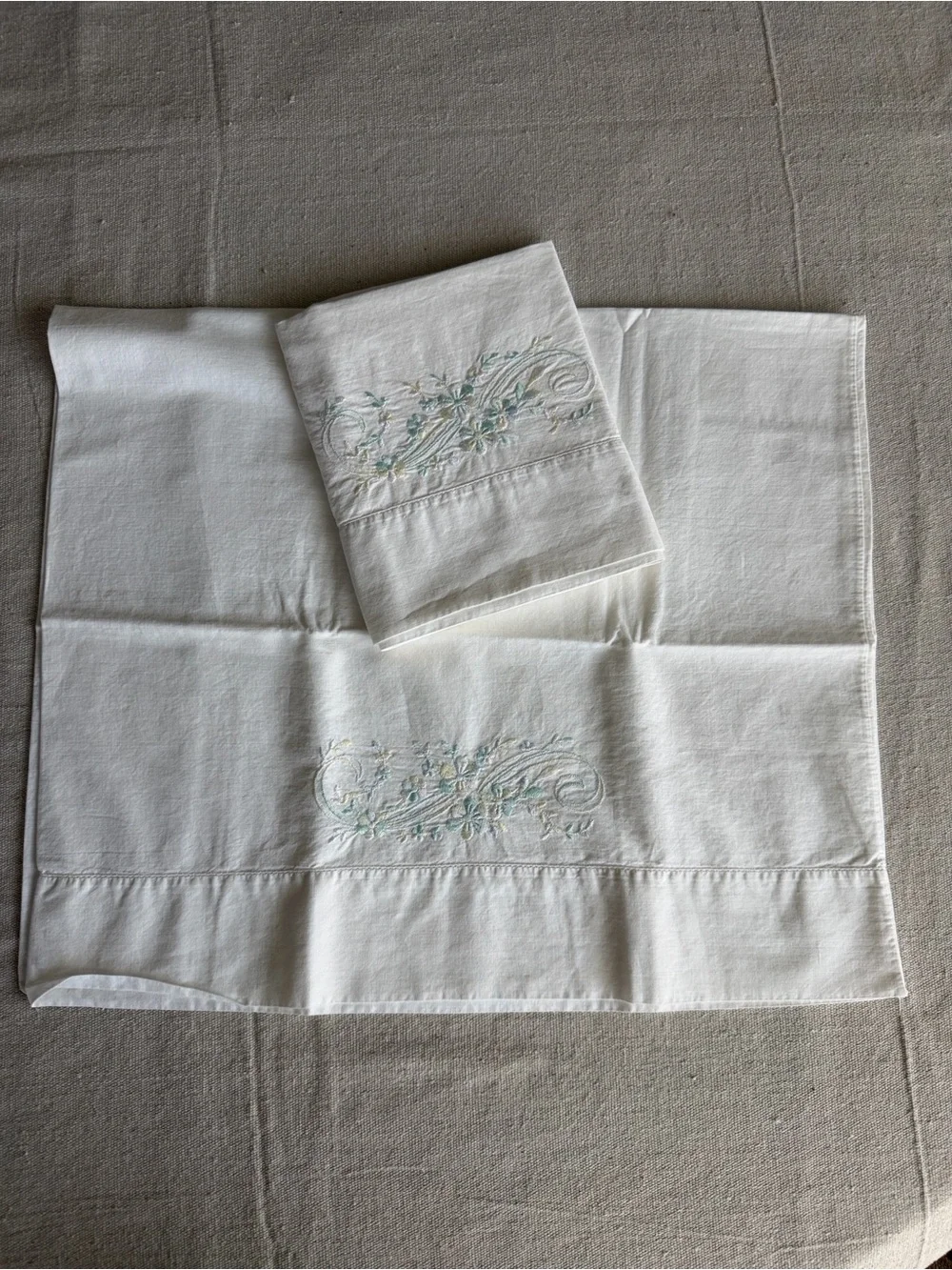 Vintage White Linen Pillowcase Set with Floral Embroidery